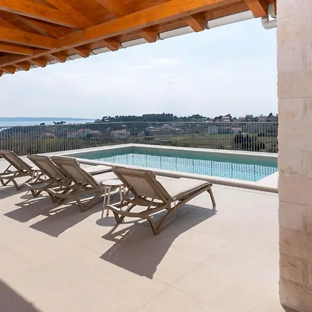 New! Rabella - Luxury Oasis, Island Rab